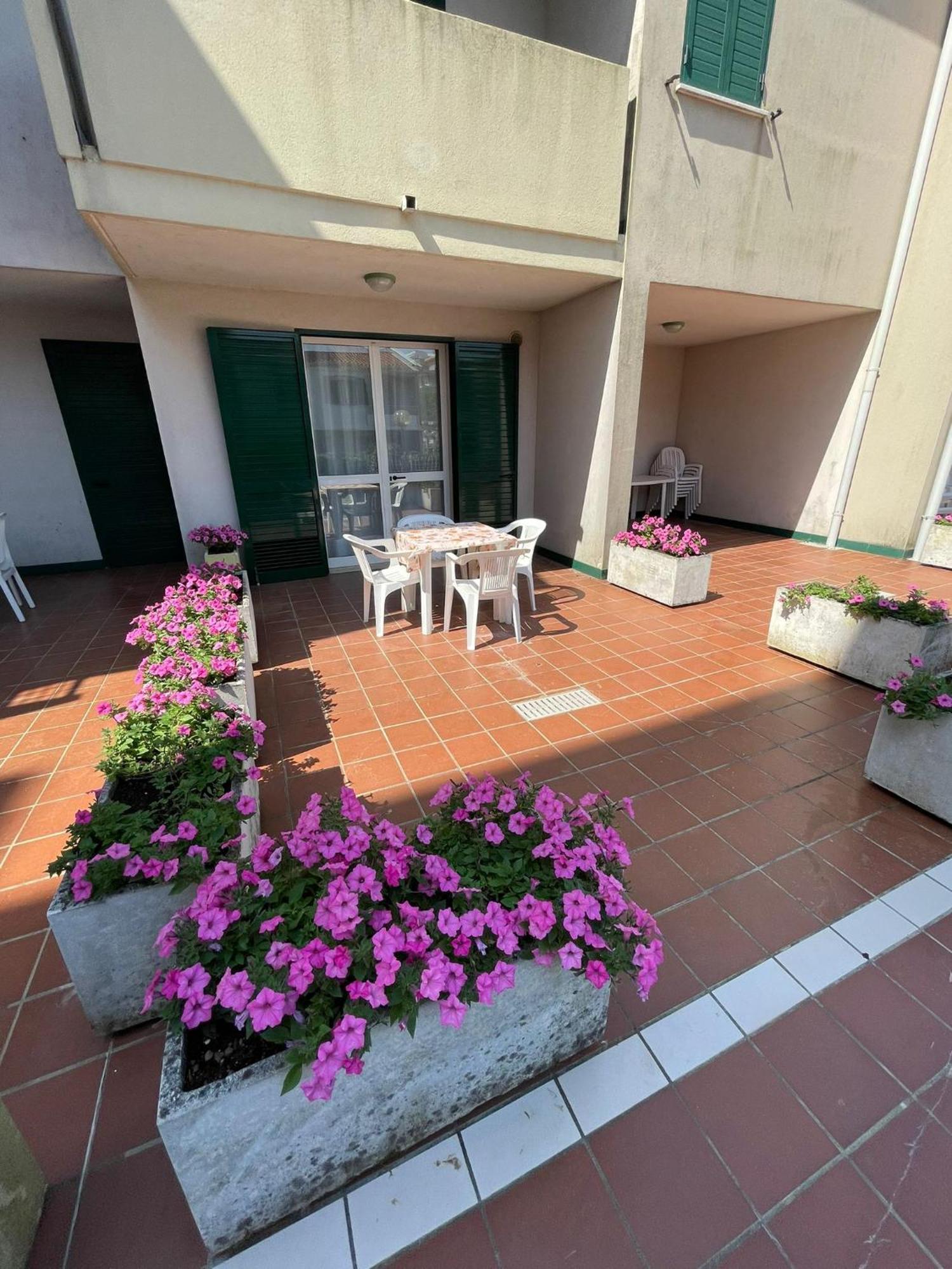 Villaggio Luna Swimmingpool- Agenzia Cocal Caorle Eksteriør billede
