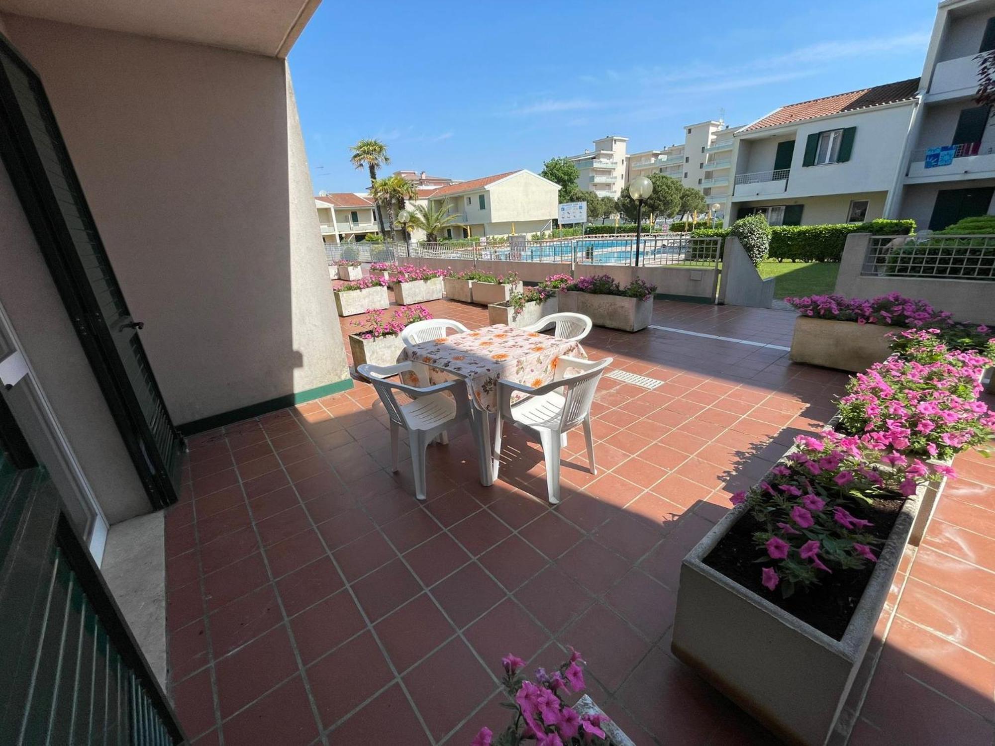 Villaggio Luna Swimmingpool- Agenzia Cocal Caorle Eksteriør billede