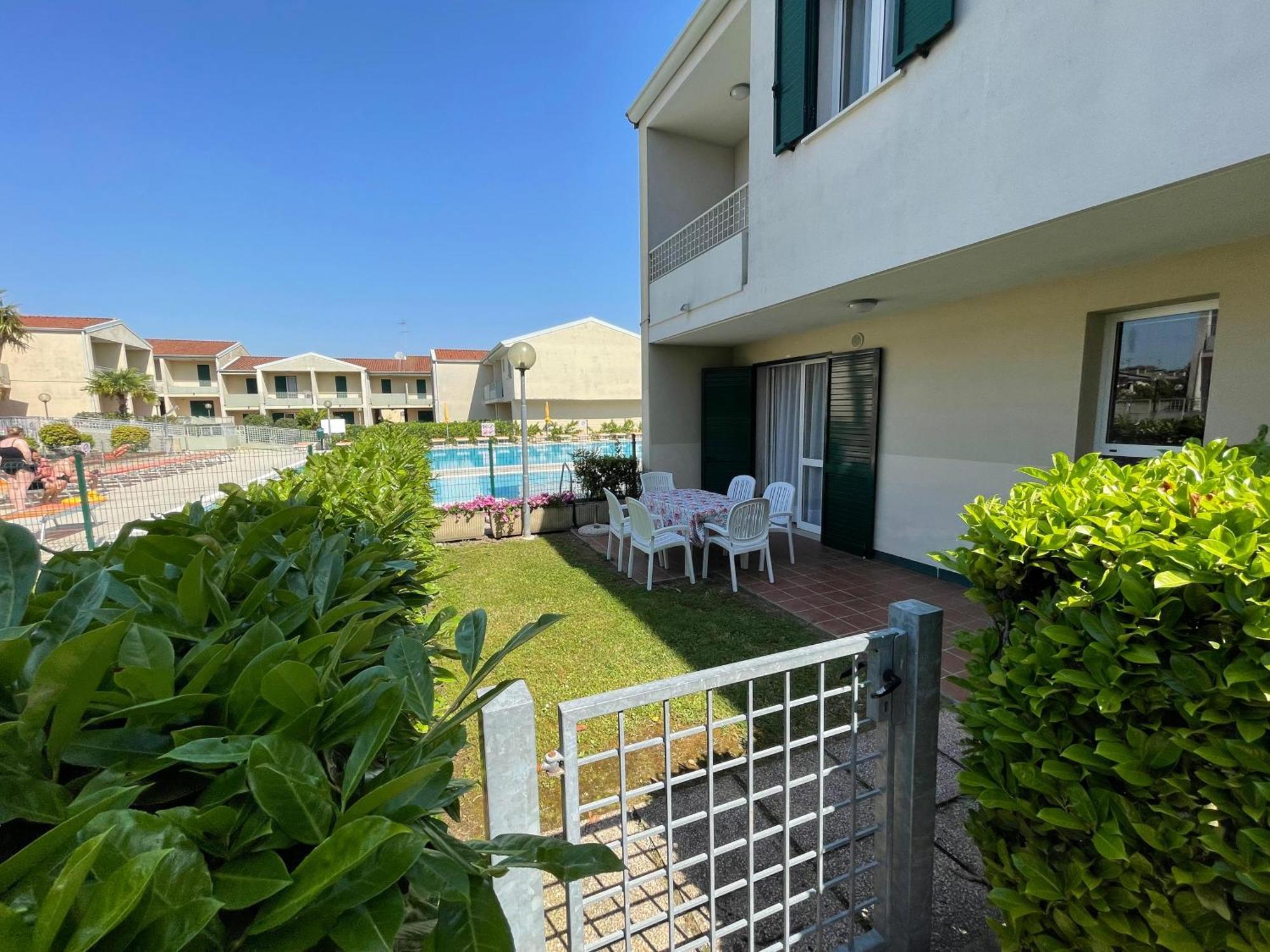Villaggio Luna Swimmingpool- Agenzia Cocal Caorle Eksteriør billede