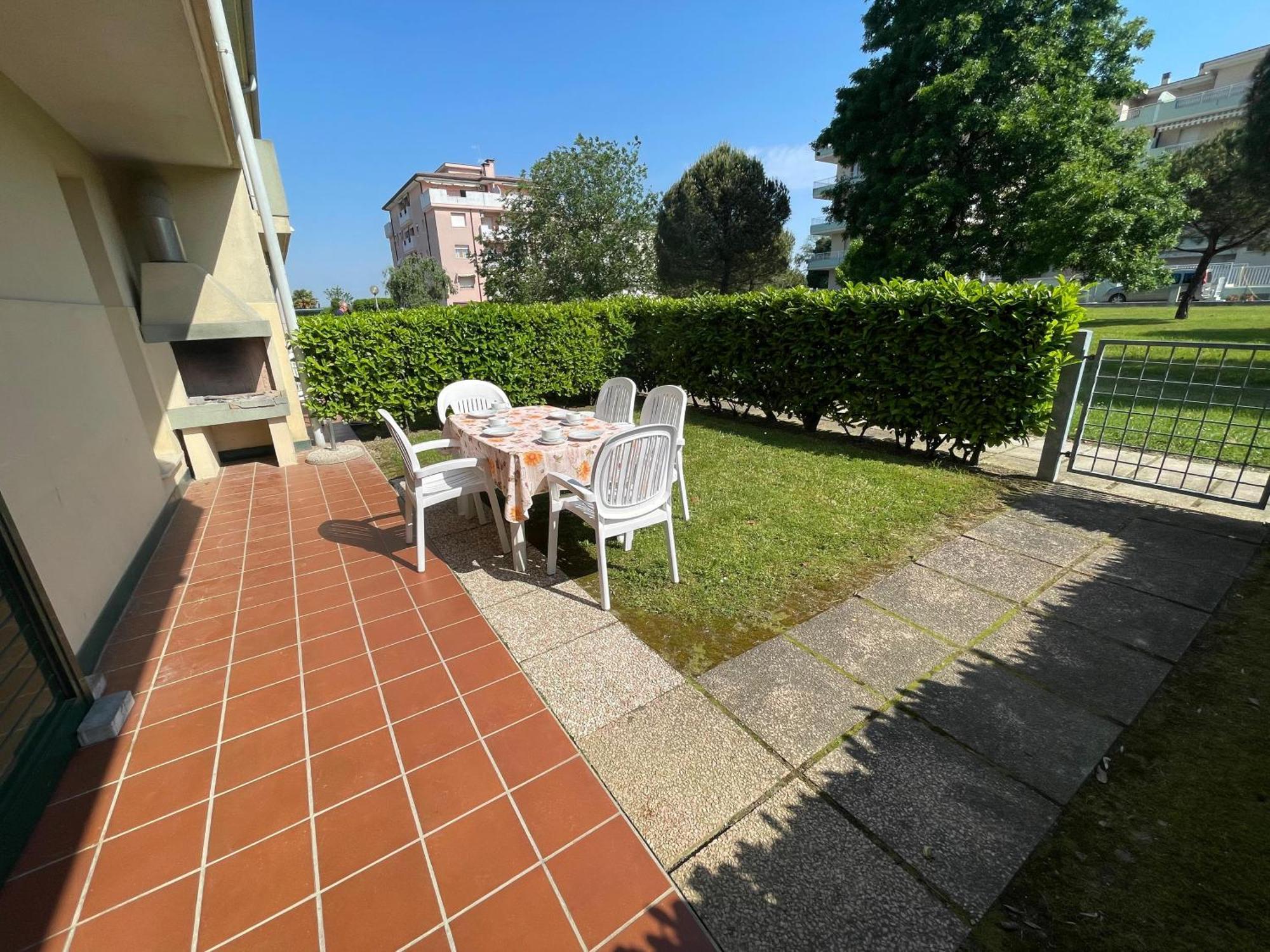 Villaggio Luna Swimmingpool- Agenzia Cocal Caorle Eksteriør billede
