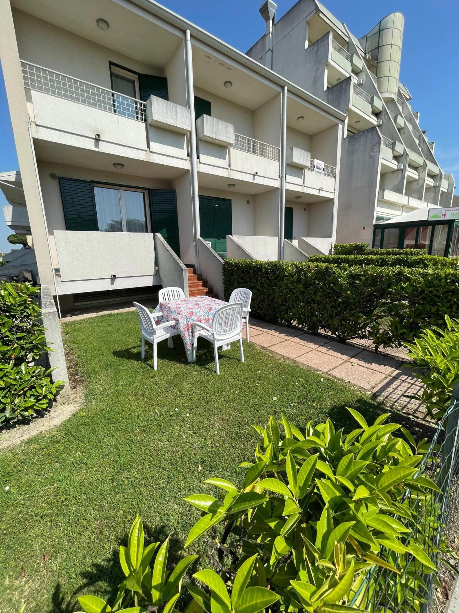 Villaggio Luna Swimmingpool- Agenzia Cocal Caorle Eksteriør billede