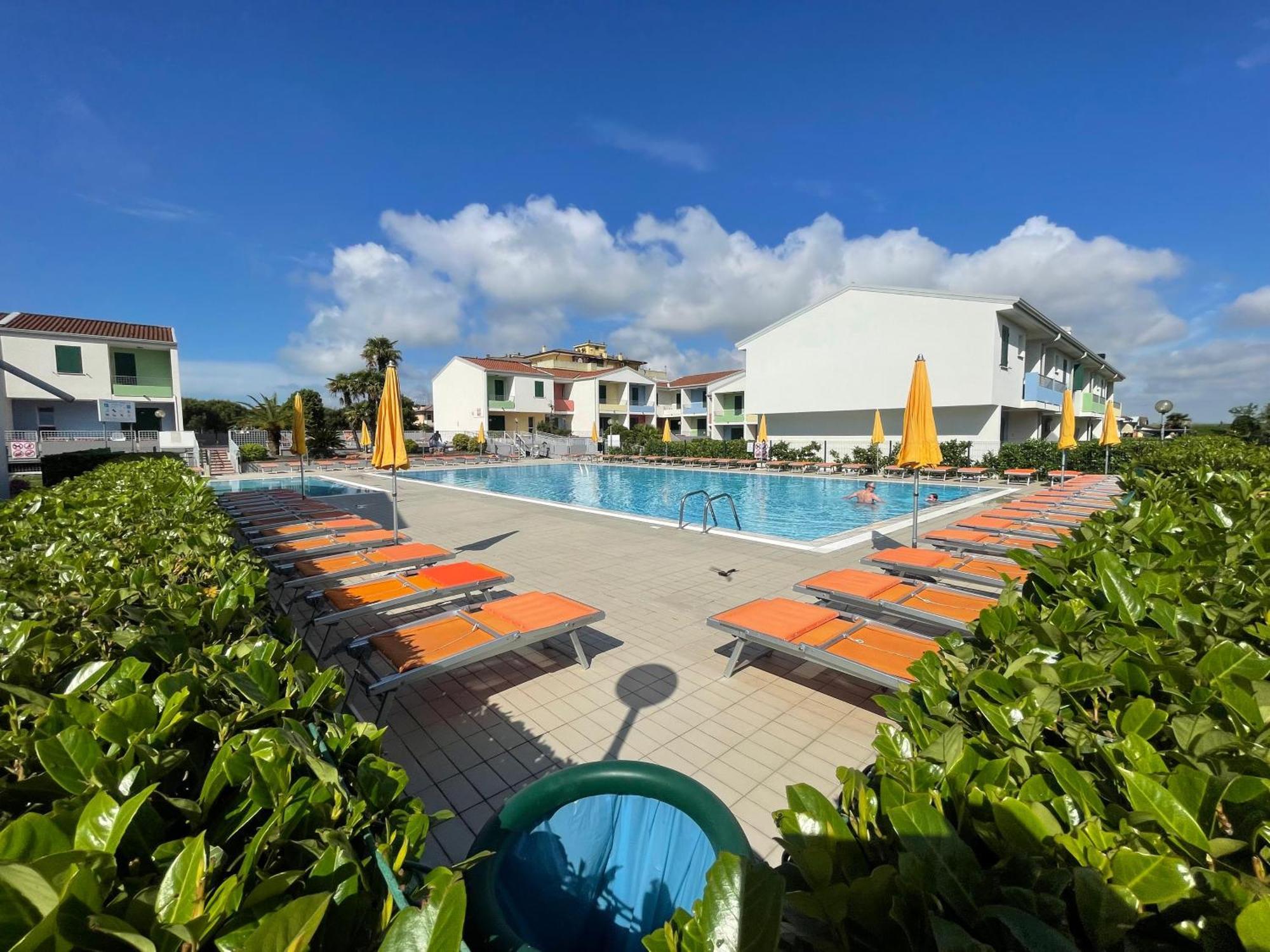 Villaggio Luna Swimmingpool- Agenzia Cocal Caorle Eksteriør billede