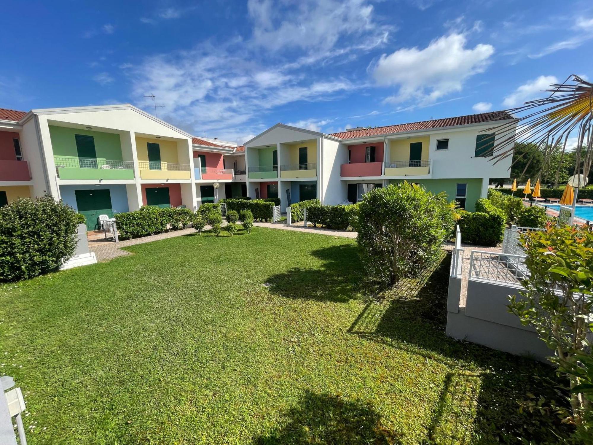 Villaggio Luna Swimmingpool- Agenzia Cocal Caorle Eksteriør billede