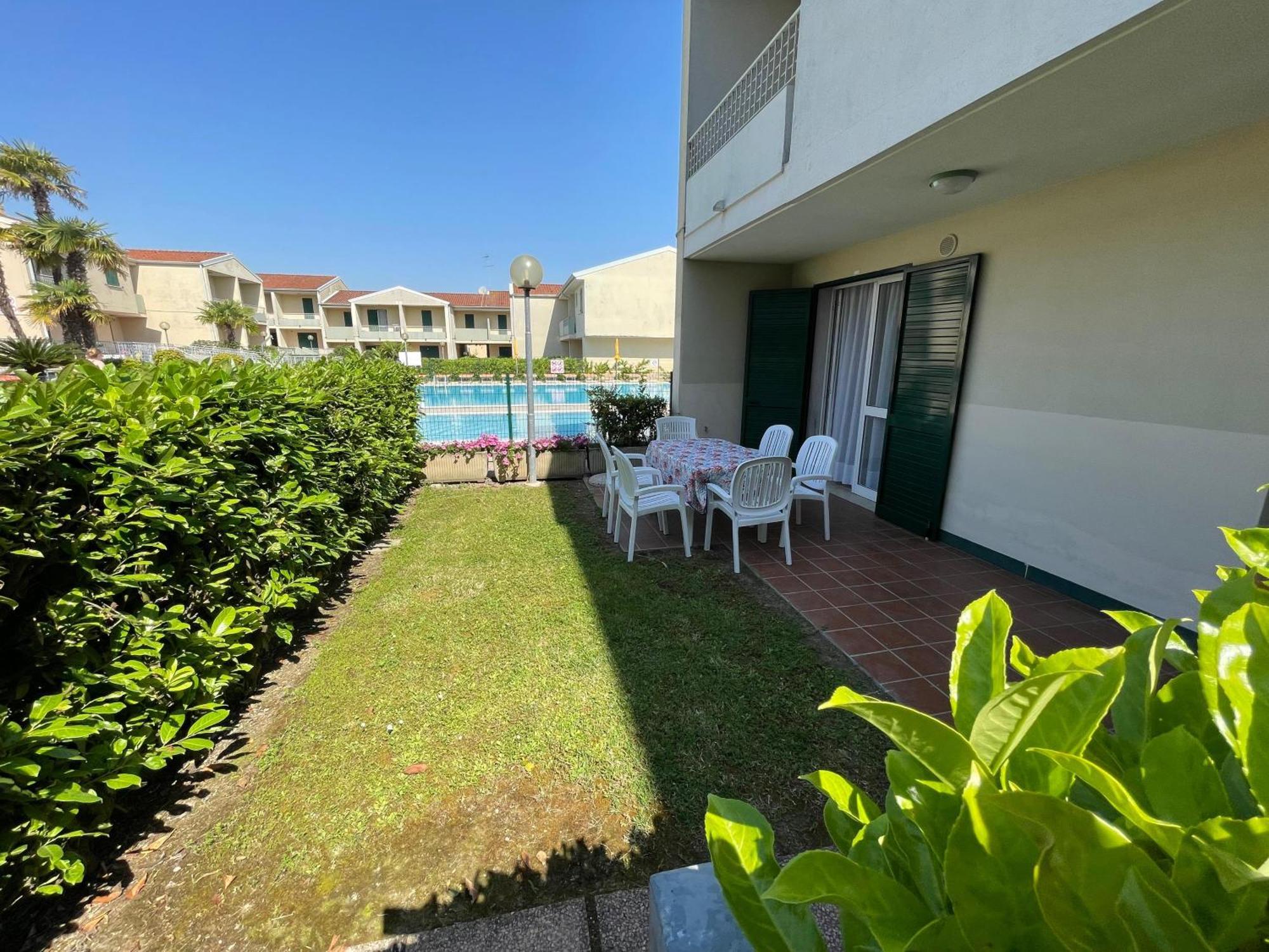 Villaggio Luna Swimmingpool- Agenzia Cocal Caorle Værelse billede