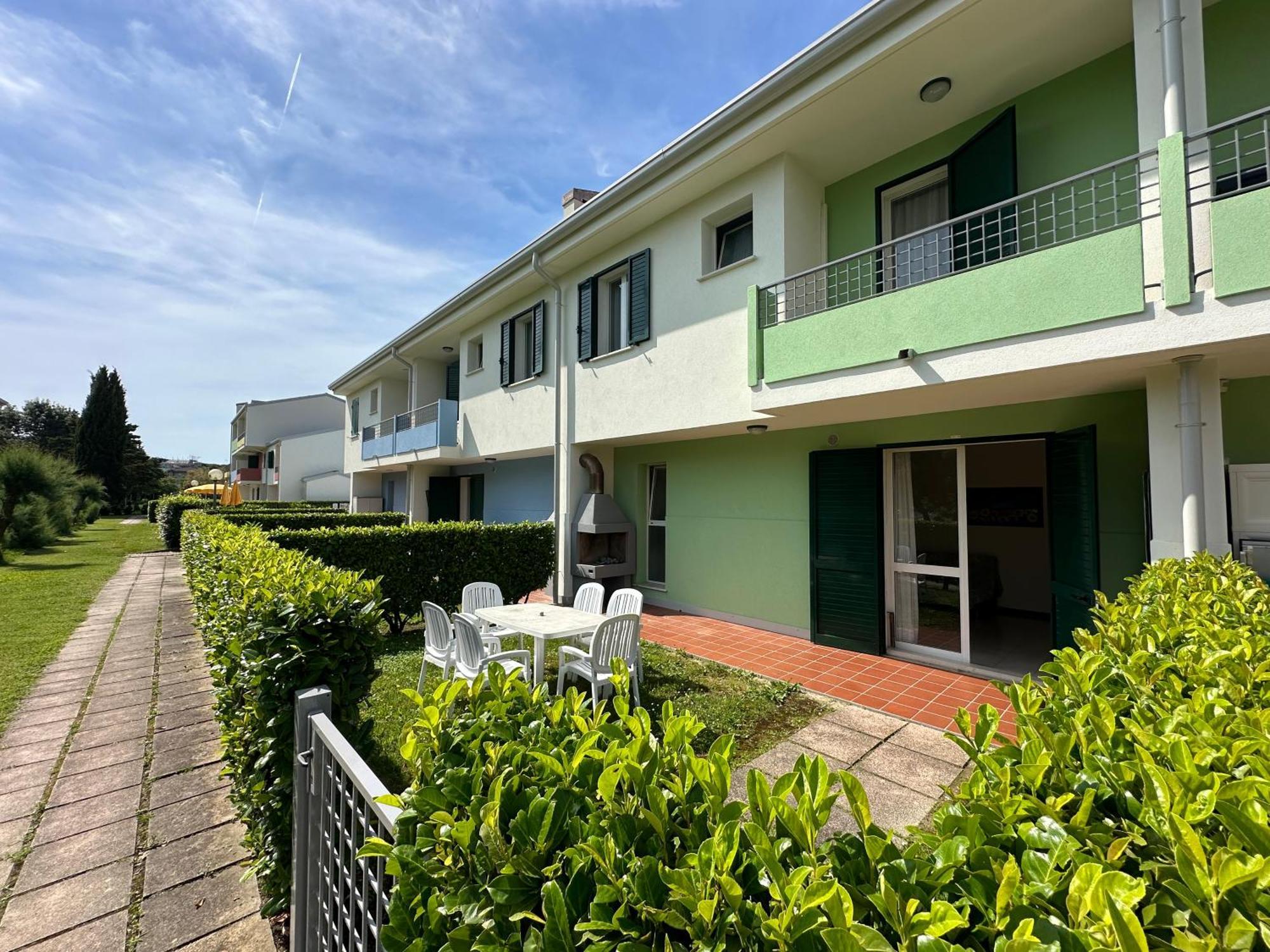 Villaggio Luna Swimmingpool- Agenzia Cocal Caorle Eksteriør billede