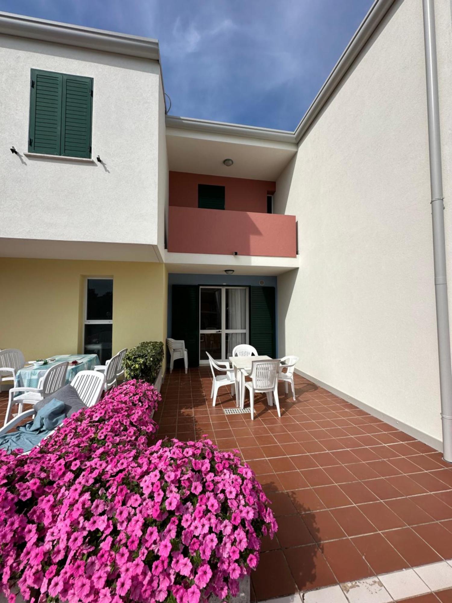Villaggio Luna Swimmingpool- Agenzia Cocal Caorle Eksteriør billede